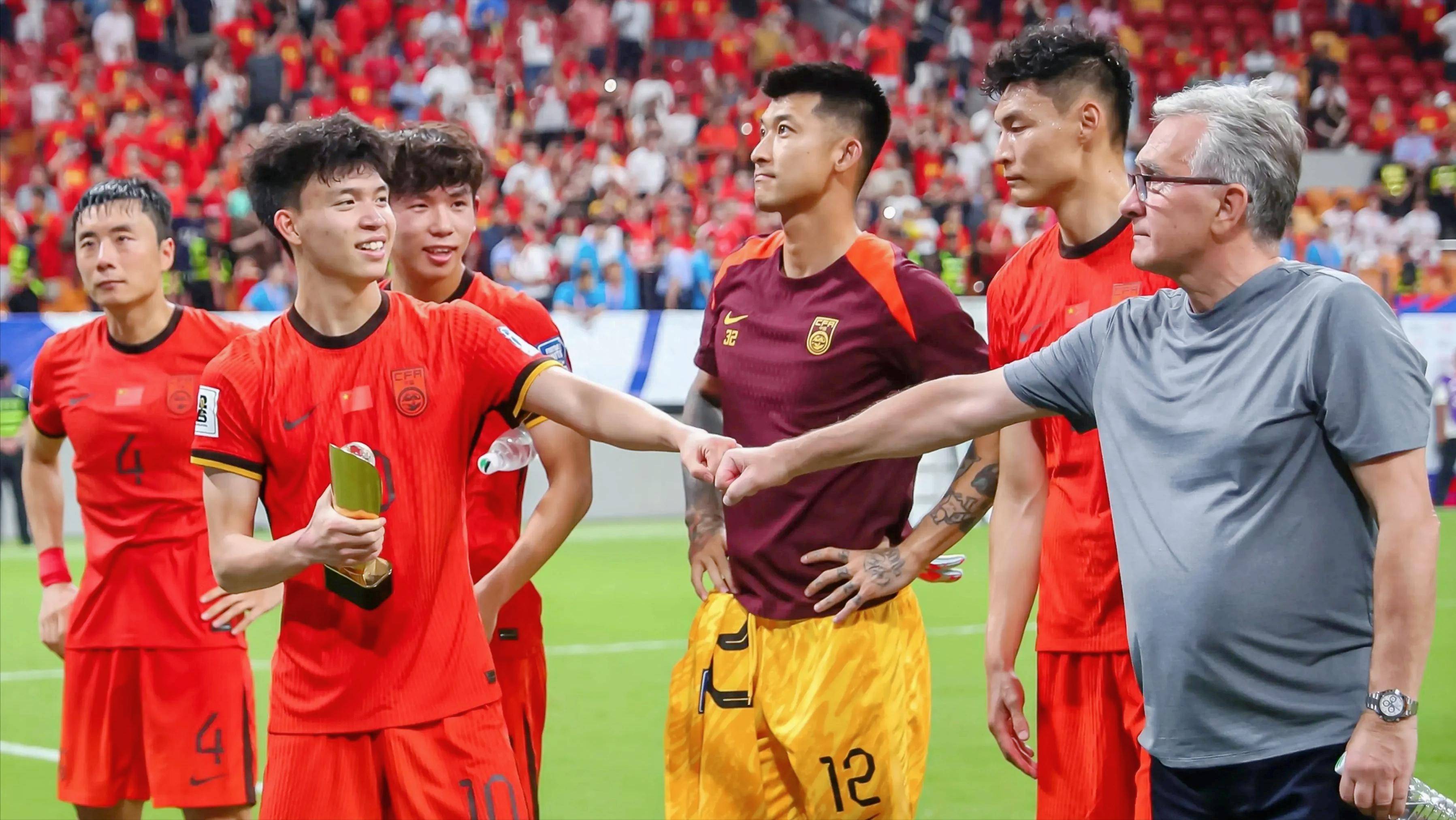 关于欧联倒计时，上海申花赛前再遭质疑，细节引发关注，球迷炸锅，纪律约束更严格的信息-九游体育地址