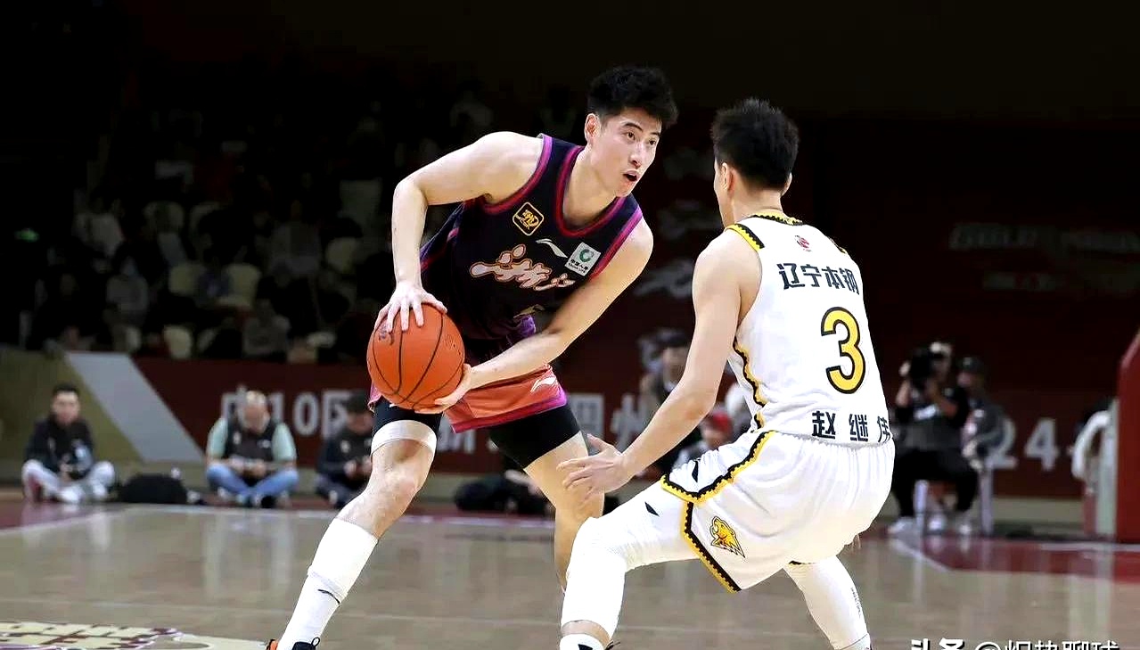 亚冠今夜再迎强敌,辽宁本钢迎来里程碑,主帅态度:气氛紧张,训练强度明显提升的简单介绍 亚冠今夜再迎强敌,辽宁本钢迎来里程碑,主帅态度:气氛紧张,训练强度明显提升的简单介绍